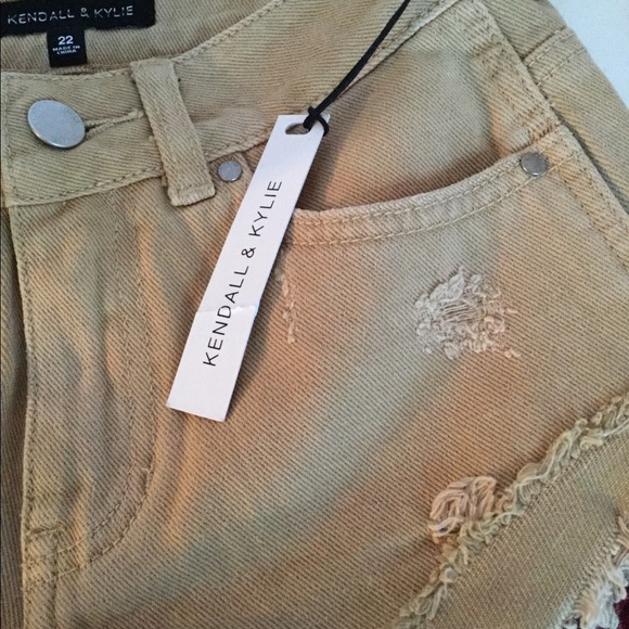 Kendall & Kylie Pants - ❄️NWT size 22 kendall+Kylie shorts khaki